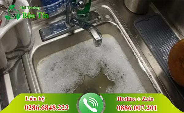Bồn rửa chén bị trào ngược: Những nguyên nhân tiềm ẩn